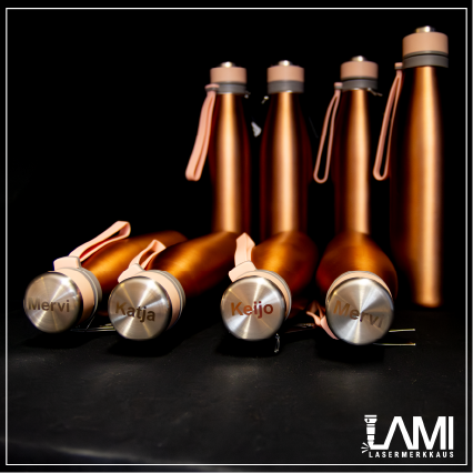 Juomapullo omalla merkkauksella